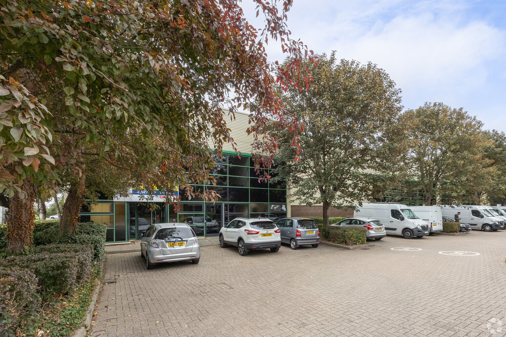 First Ave, Milton Keynes for sale Primary Photo- Image 1 of 1