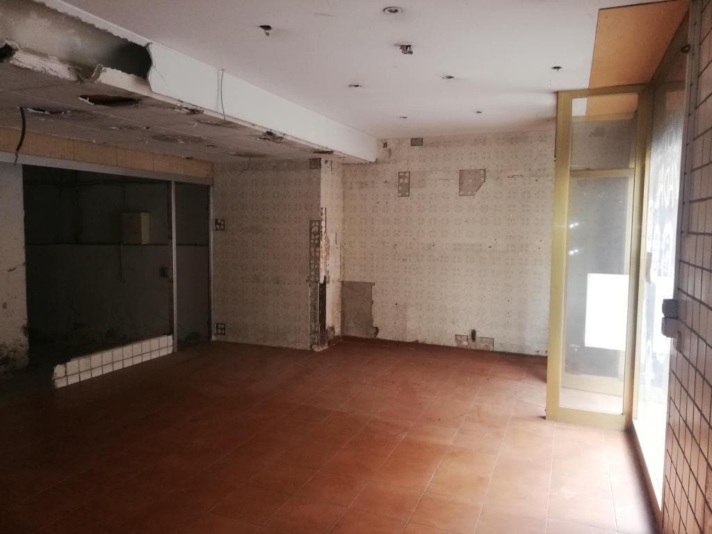Viladecans, BAR 08840 - Unit 01 -  - Interior Photo - Image 1 of 5