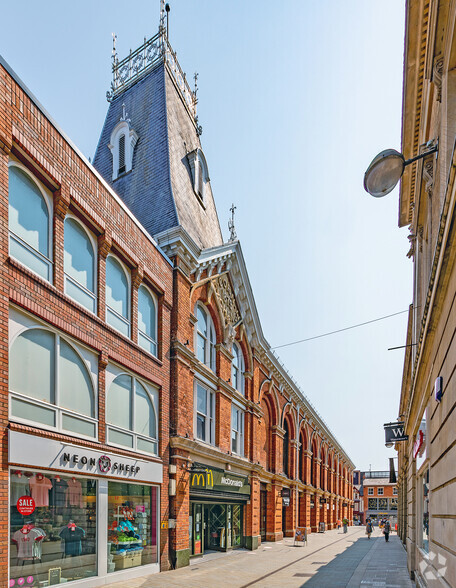 Cornhill, Lincoln for rent - Building Photo - Image 3 of 9