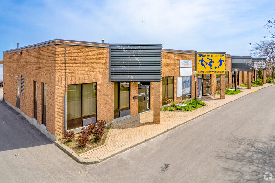 595 Middlefield Rd, Toronto, ON for rent - Building Photo - Image 1 of 5