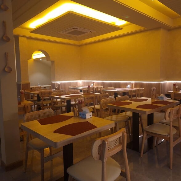 Retail in Madrid, Madrid to rent - Interior Photo - Image 2 of 4