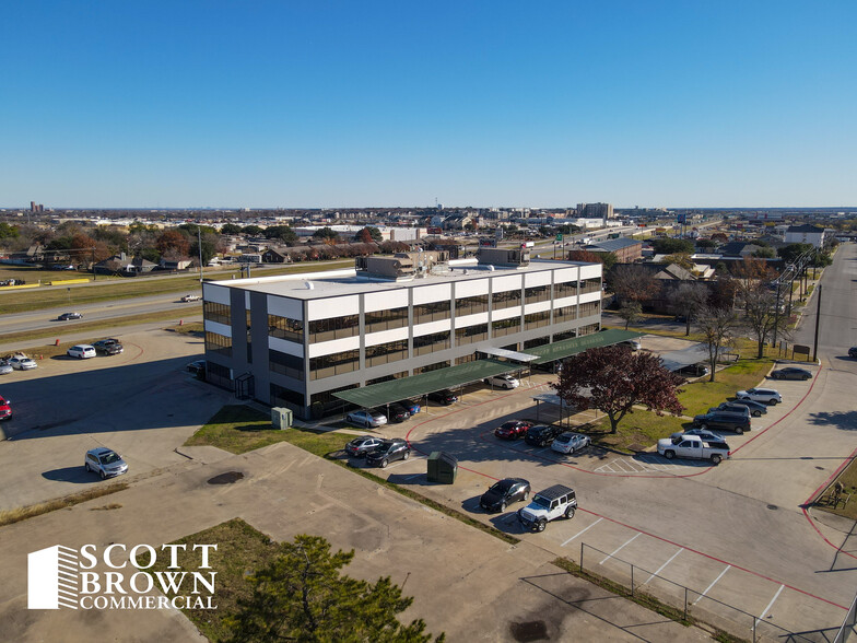 4401 N Interstate 35, Denton, TX for rent - Building Photo - Image 2 of 11