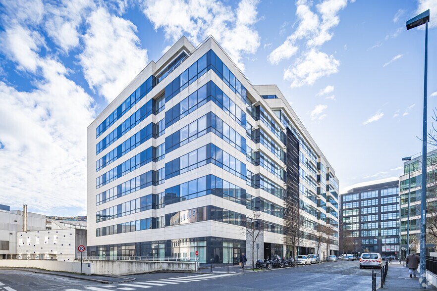 4 Rue Mozart, Clichy to rent - Building Photo - Image 1 of 17