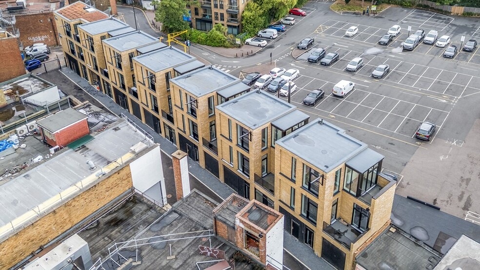 220 Trade Close, London for sale - Building Photo - Image 1 of 4