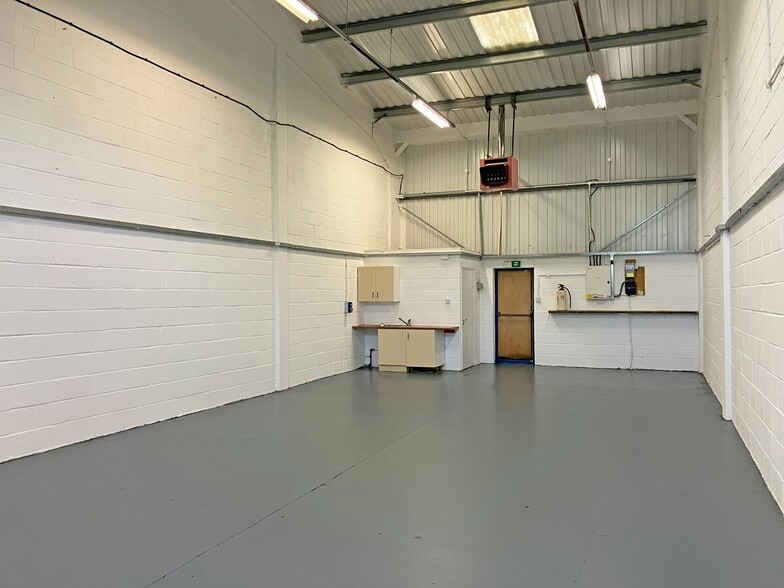 Brambleside, Uckfield to rent - Interior Photo - Image 2 of 3