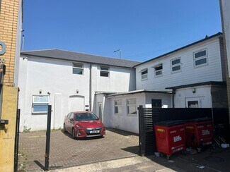 More details for 60 Oaklands Park Ave, Ilford - Office to Rent