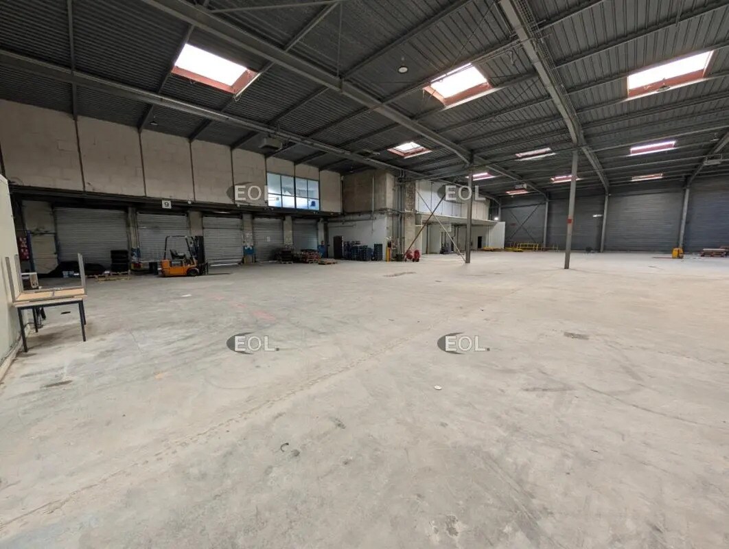 Industrial in Orly to rent Building Photo- Image 1 of 11