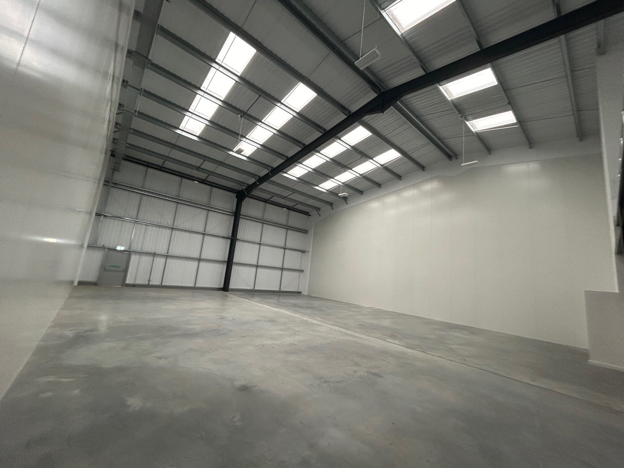 1 Reef St, Dagenham to rent Interior Photo- Image 1 of 6