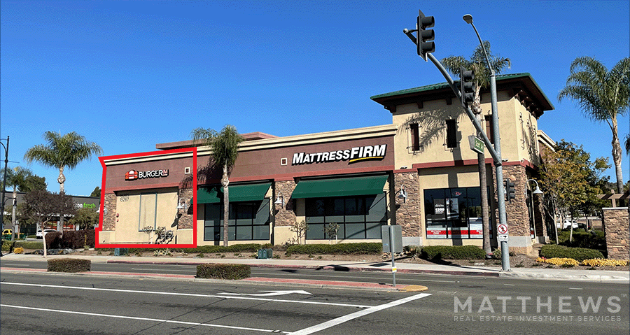 15303-15309 Whittier Blvd, Whittier, CA for rent - Building Photo - Image 1 of 3