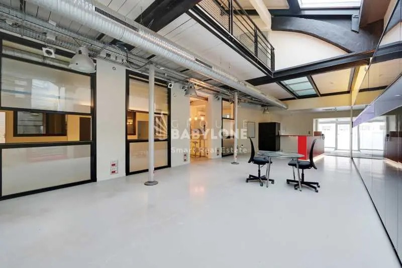Location Bureaux 758 m² - Photo 1