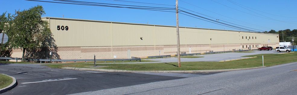 503-509 Industrial Dr, Lewisberry, PA for rent - Primary Photo - Image 1 of 20