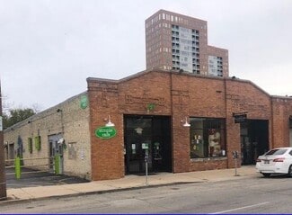 More details for 2100-2124 N Farwell Ave, Milwaukee, WI - Retail to Rent