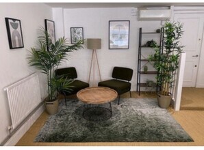 Church Rd, Great Milton to rent Interior Photo- Image 1 of 3