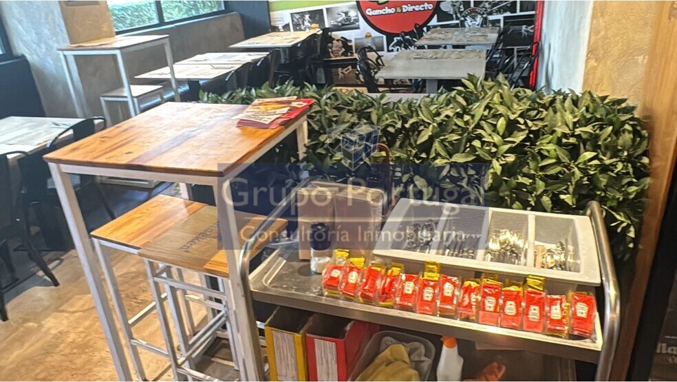 Retail in Madrid, Madrid to rent - Interior Photo - Image 3 of 5