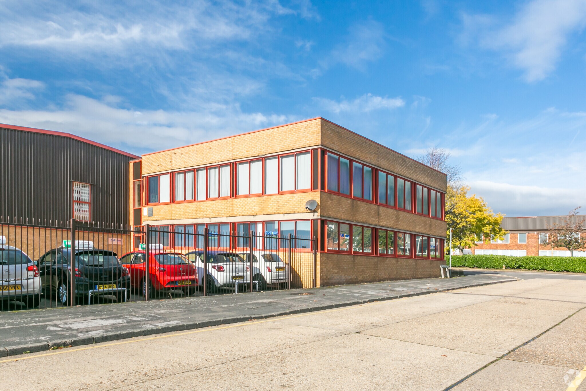 Cleveland Way, Hemel Hempstead for sale Building Photo- Image 1 of 1