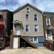 220 Jerome St, Brooklyn, NY for sale Primary Photo- Image 1 of 1