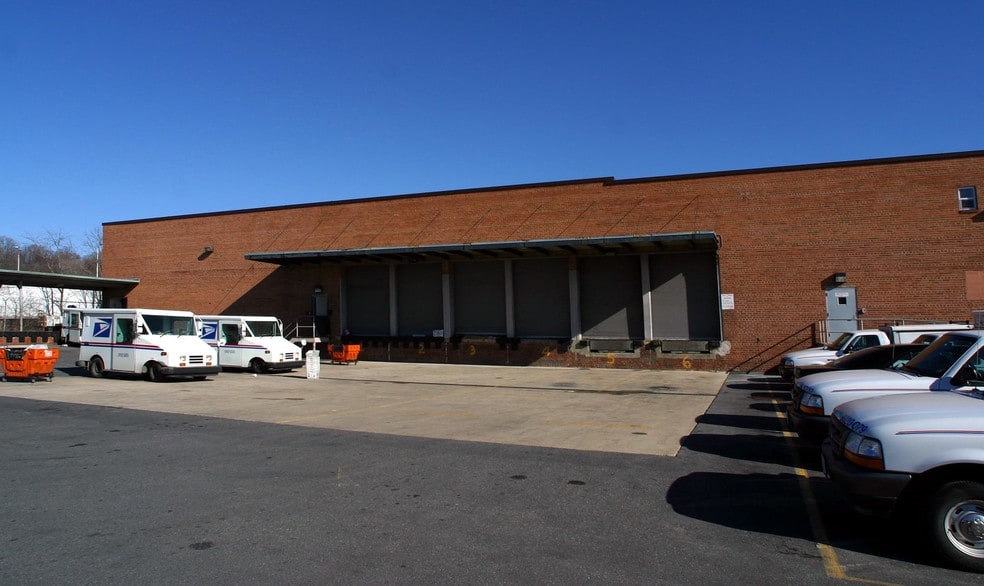 3515-3521 V St NE, Washington, DC to rent - Building Photo - Image 2 of 17