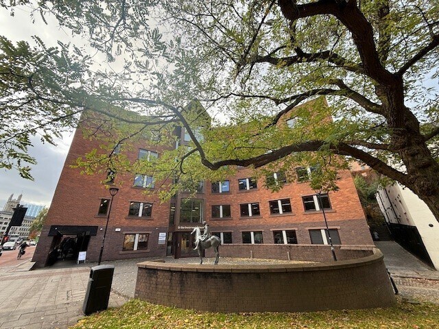Lewins Mead, Bristol to rent - Building Photo - Image 2 of 4