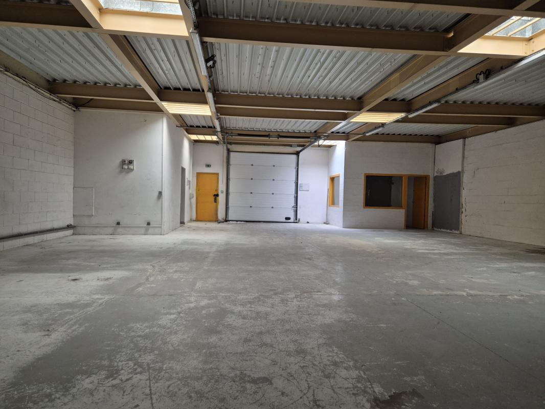 Industrial in Croissy-Beaubourg to rent Interior Photo- Image 1 of 5