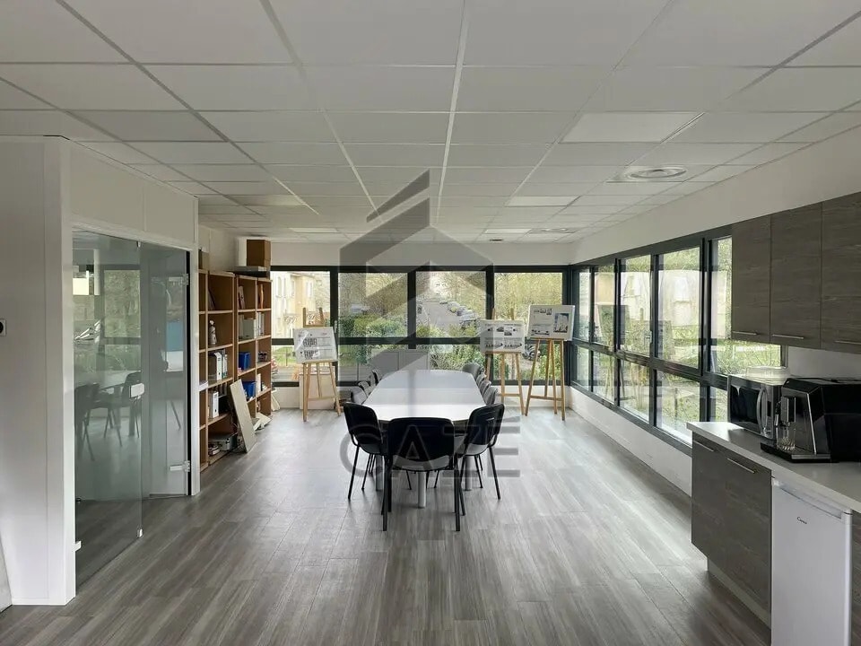 Office in Bruges to rent Interior Photo- Image 1 of 8