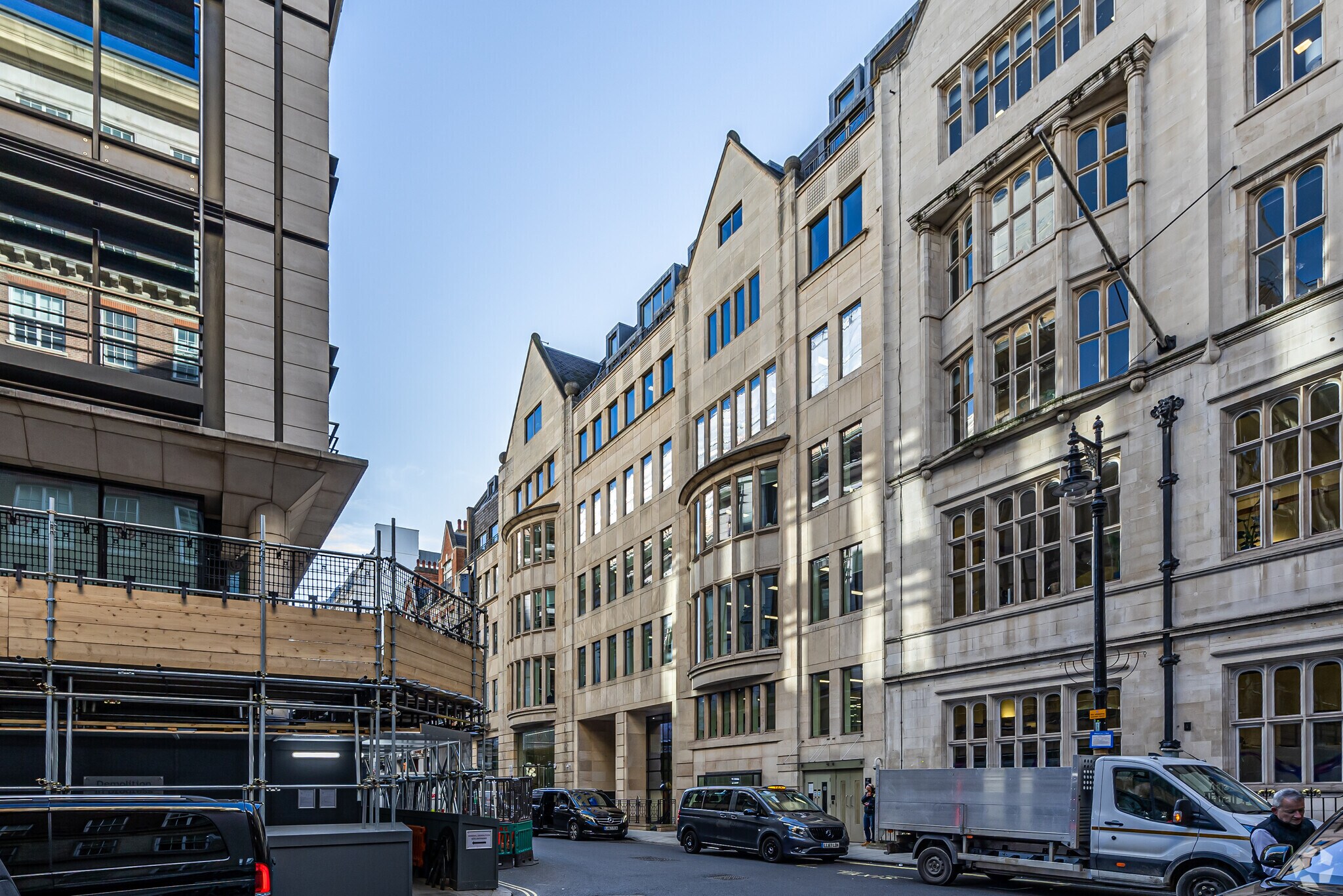 10 Stratton St, London for sale Primary Photo- Image 1 of 1