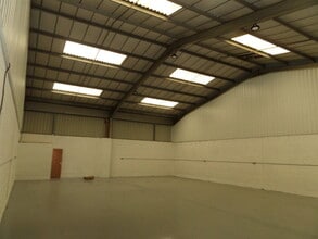 Magpie Grv, Tonypandy to rent Interior Photo- Image 2 of 3