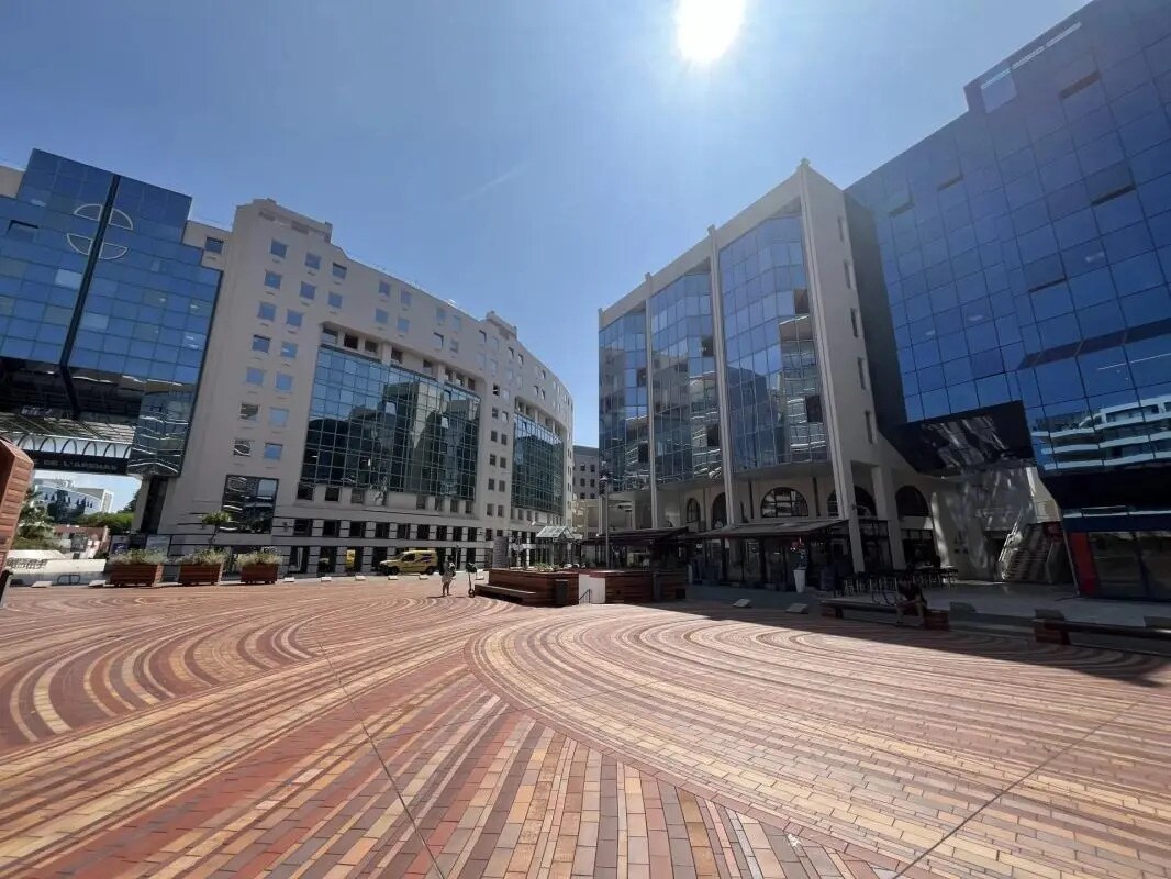 Office in Nice for sale Building Photo- Image 1 of 8