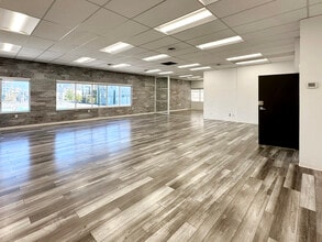 2006 Main St, Vancouver, BC to rent Building Photo- Image 2 of 3