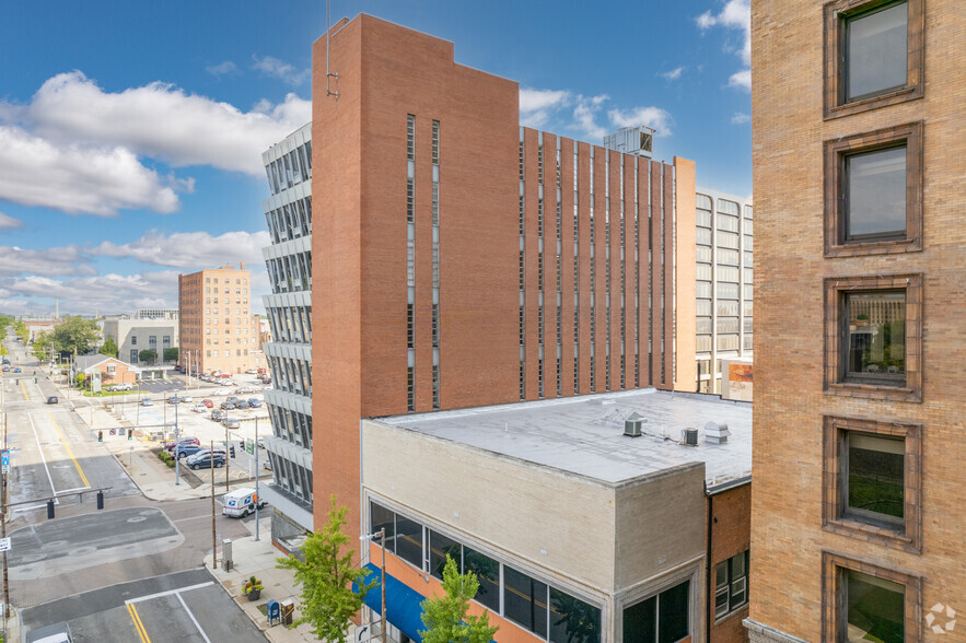 626 Madison Ave, Toledo, OH for rent - Building Photo - Image 3 of 8