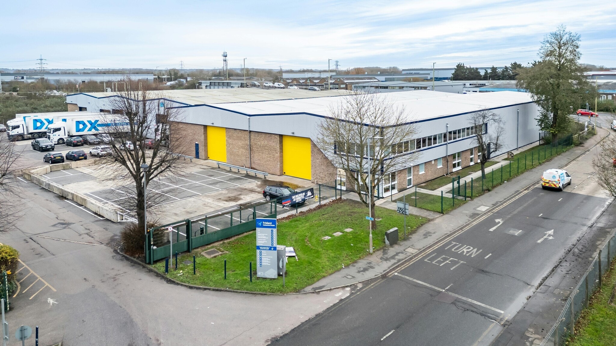 Rye Park Industrial Estate, Hoddesdon to rent Building Photo- Image 1 of 10