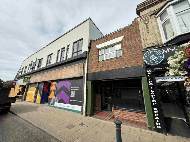 69 Market St, Crewe to rent - Building Photo - Image 2 of 7