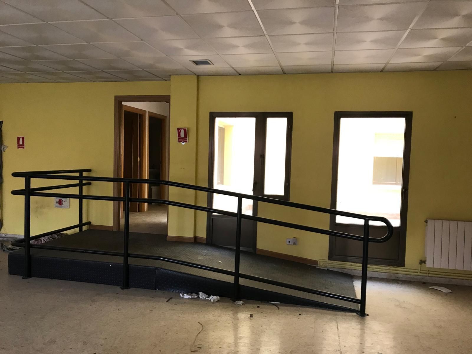 Retail in Toledo, Toledo to rent Primary Photo- Image 1 of 4