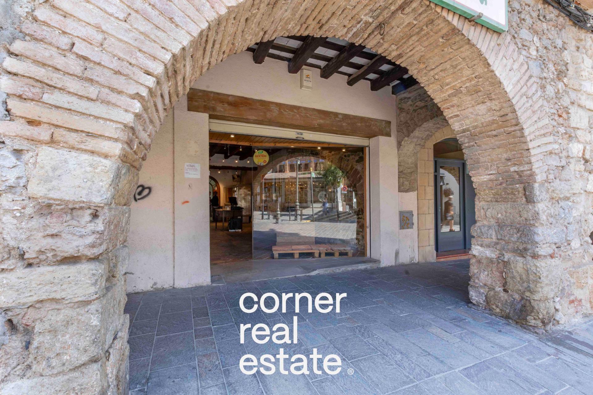 Retail in Sant Cugat del Vallès, Barcelona to rent Interior Photo- Image 1 of 18