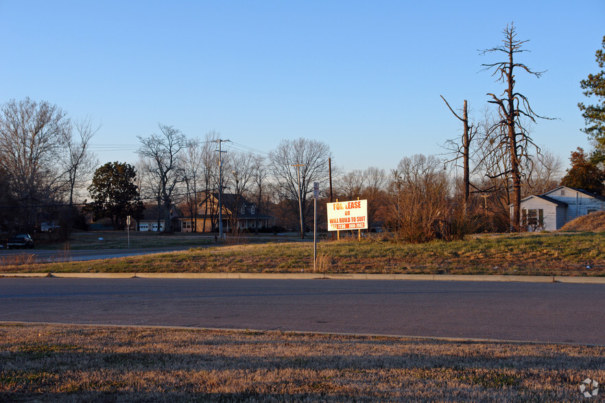 85 Old Medina Xing, Jackson, TN for sale - Primary Photo - Image 2 of 2