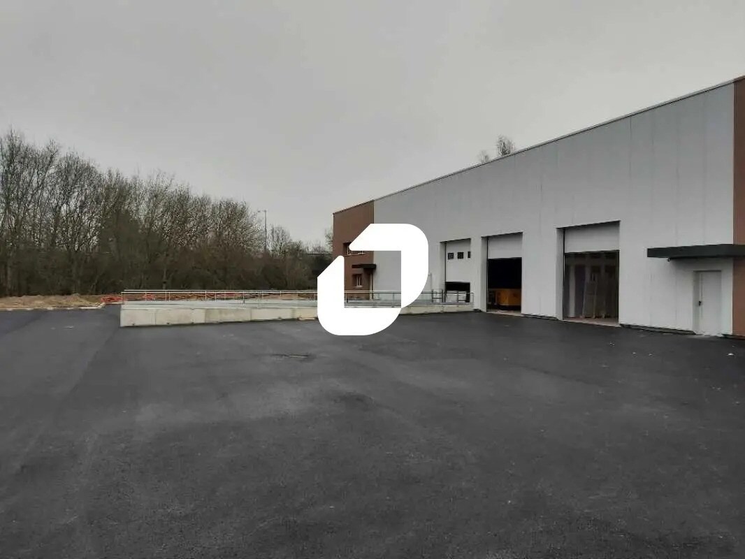 Light Industrial in Carbon-Blanc to rent Building Photo- Image 1 of 6