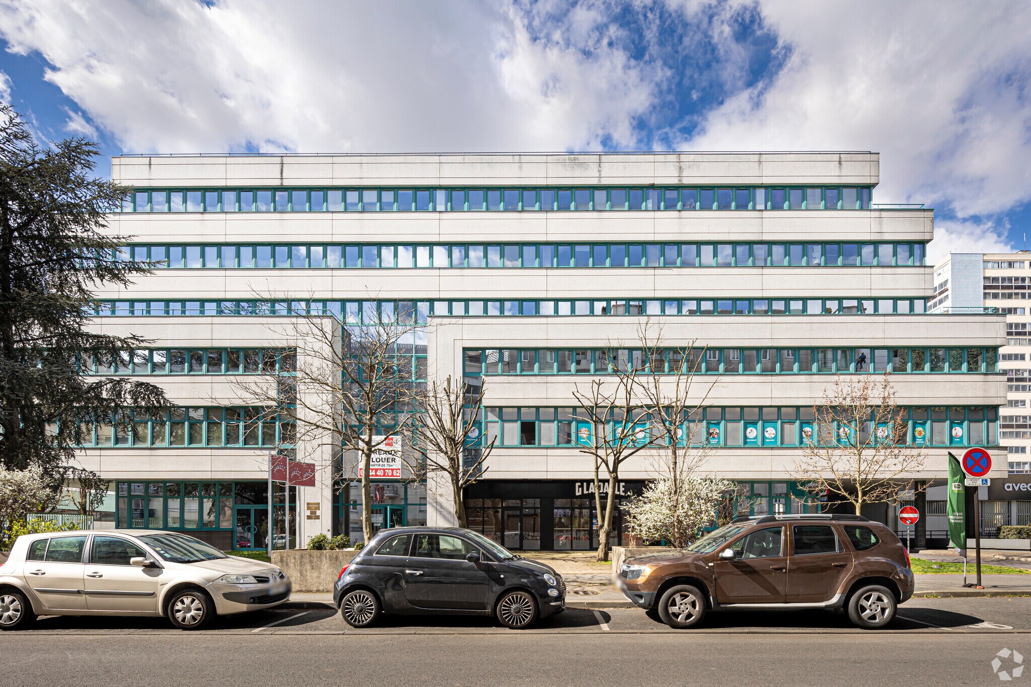 Office in Massy to rent Primary Photo- Image 1 of 4