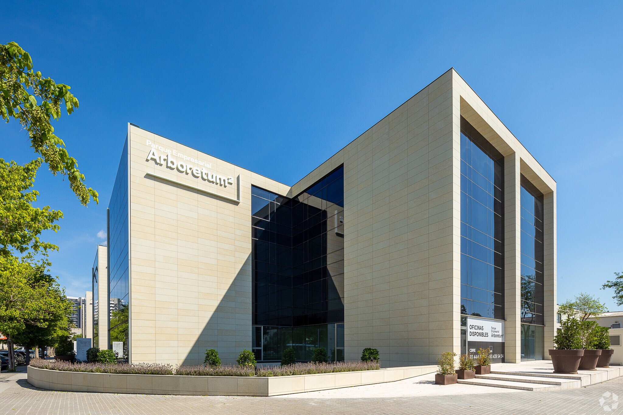 Avinguda de la Fama, 1, Cornellà de Llobregat, Barcelona to rent Primary Photo- Image 1 of 4