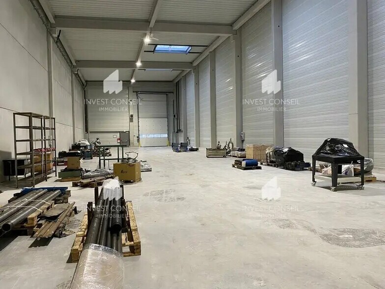 17 Avenue Roland Moreno, Frépillon to rent - Building Photo - Image 3 of 10