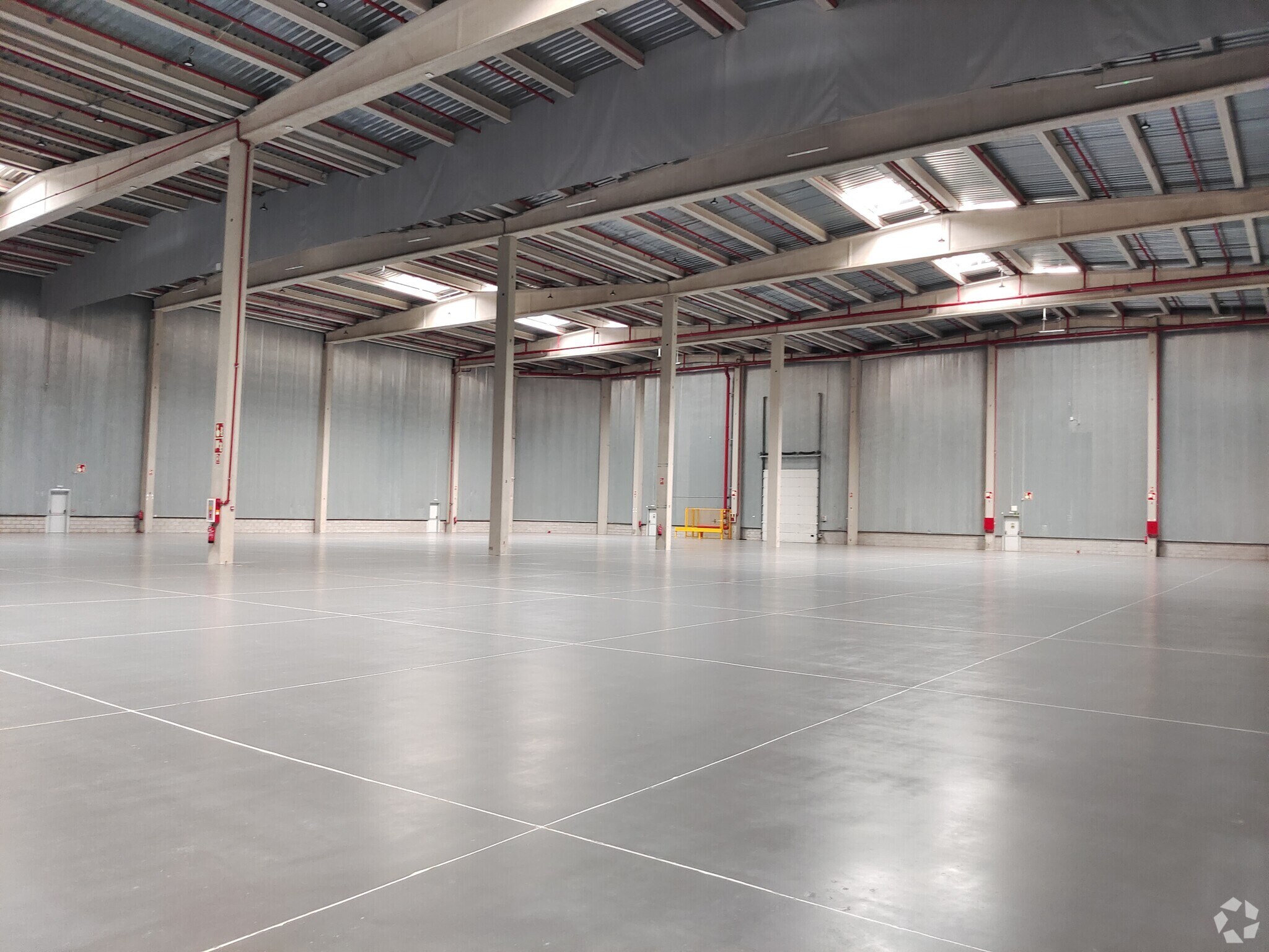 Industrial in Cabanillas del Campo, Guadalajara to rent Primary Photo- Image 1 of 10