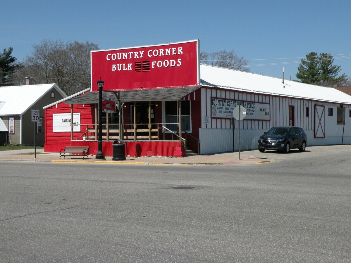 445 E Cedar Ave, Gladwin, MI 48624 Country Corner Bulk Foods UK