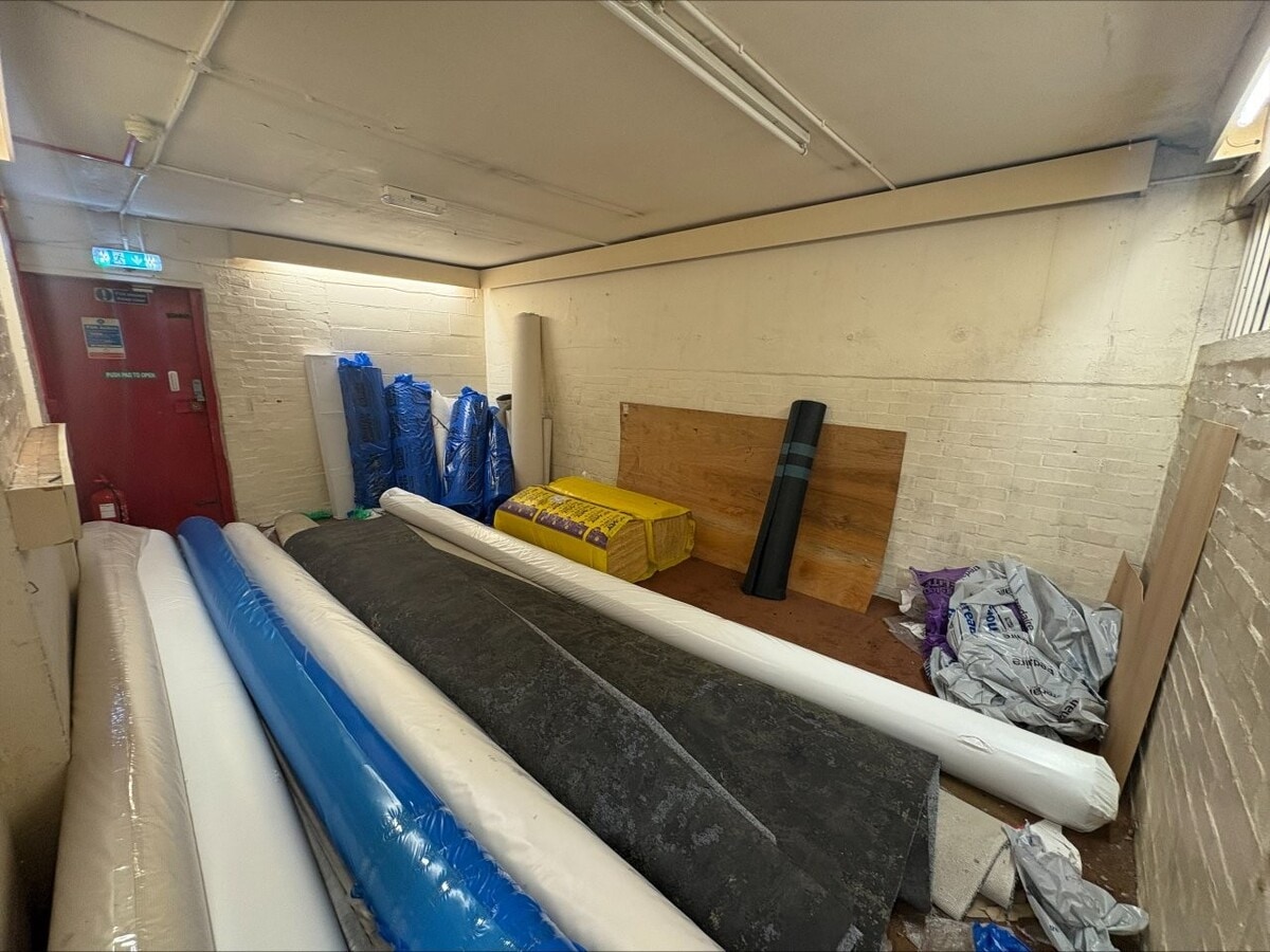 84-88 Bath St, Ilkeston, DBY DE7 8FE - Unit 88 -  - Interior Photo - Image 1 of 5