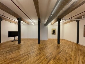 1 N Johnston Ave, Hamilton, NJ to rent Interior Photo- Image 1 of 3