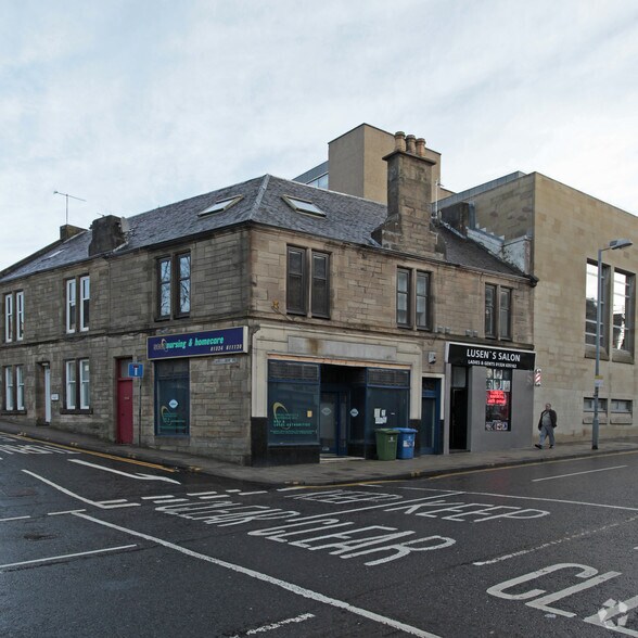 4 Wellside Pl, Falkirk for rent - Building Photo - Image 1 of 3