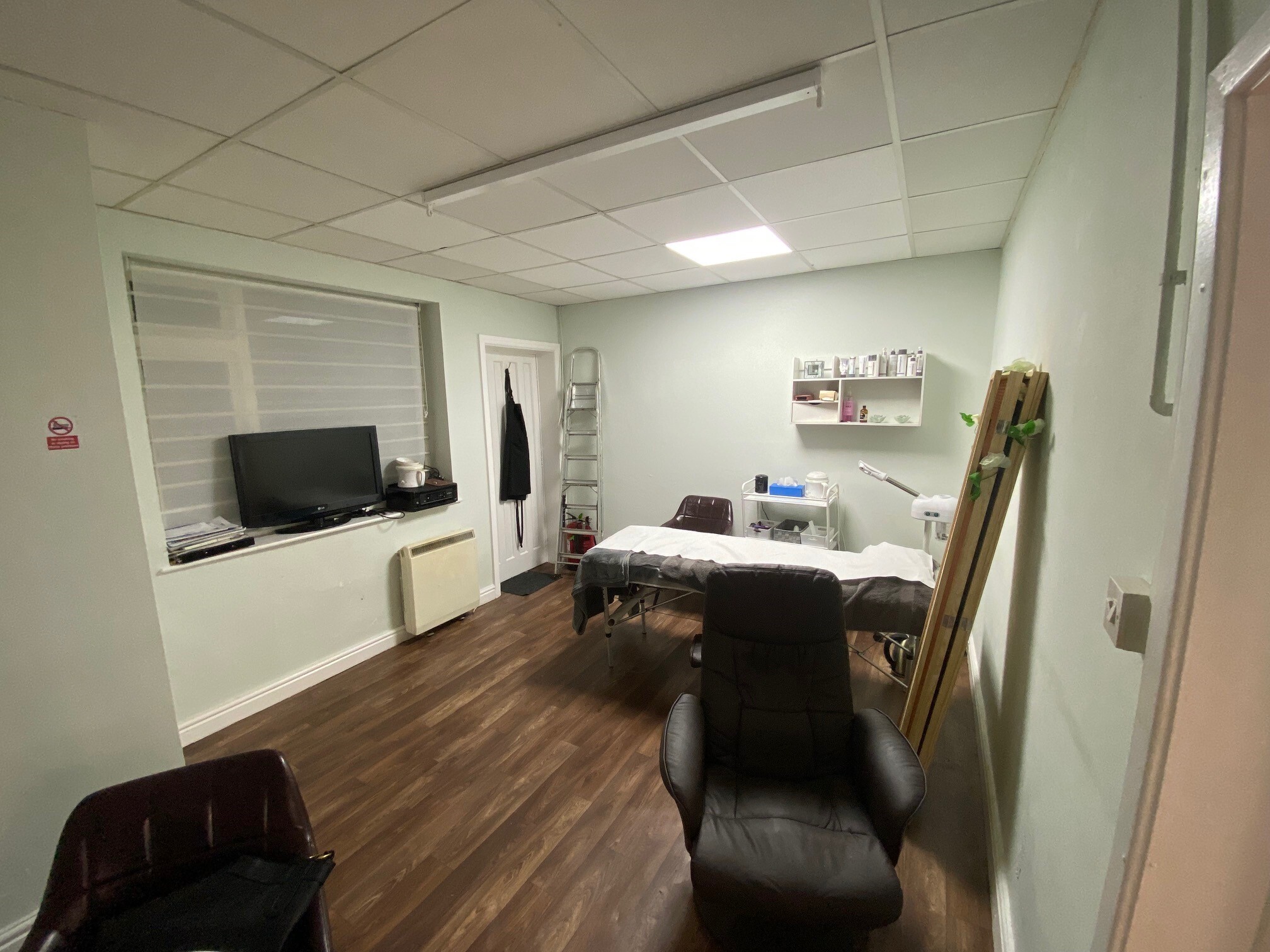 12 Derby Way, Stockport to rent Interior Photo- Image 1 of 2