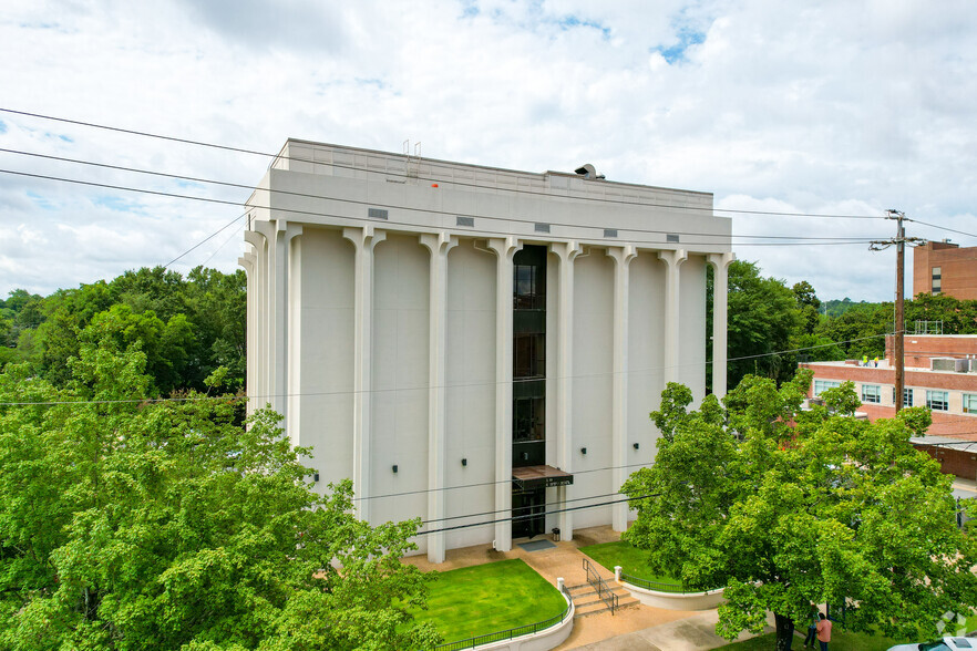 18 9th St, Columbus, GA for rent - Building Photo - Image 3 of 13