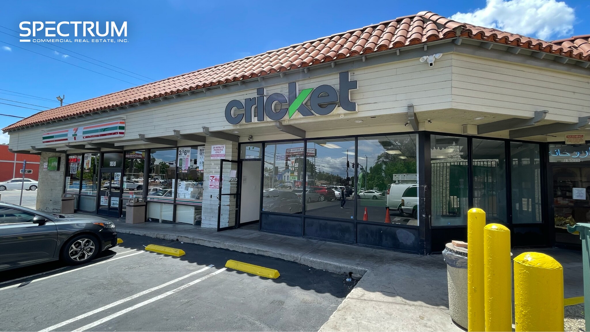 18501 Victory Blvd, Reseda, CA to rent Building Photo- Image 1 of 7