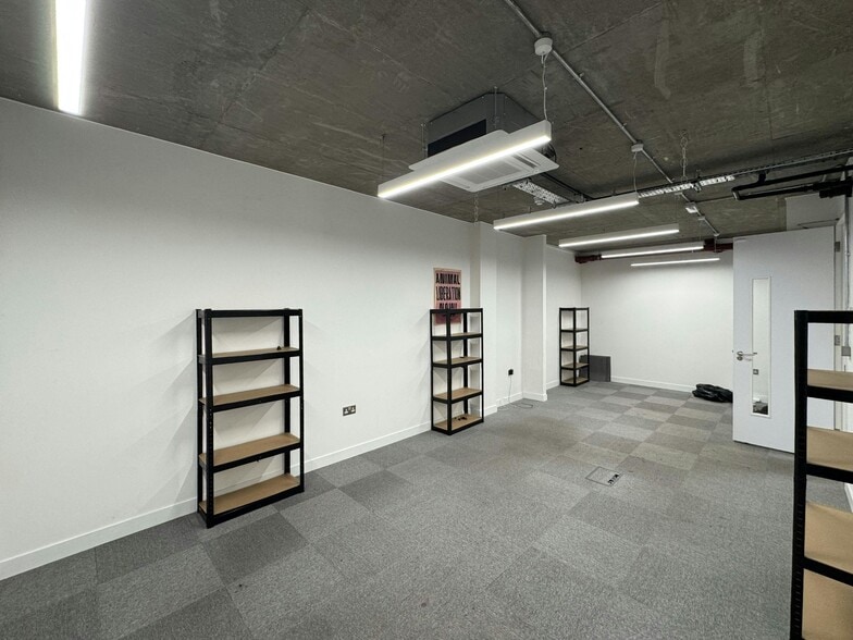 Pratt Mews, London to rent - Interior Photo - Image 3 of 6