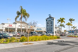 250 E 17th St, Costa Mesa, CA for rent Building Photo- Image 1 of 7