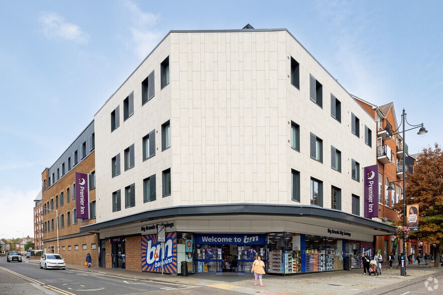 Market Pl, Romford for sale - Primary Photo - Image 1 of 2