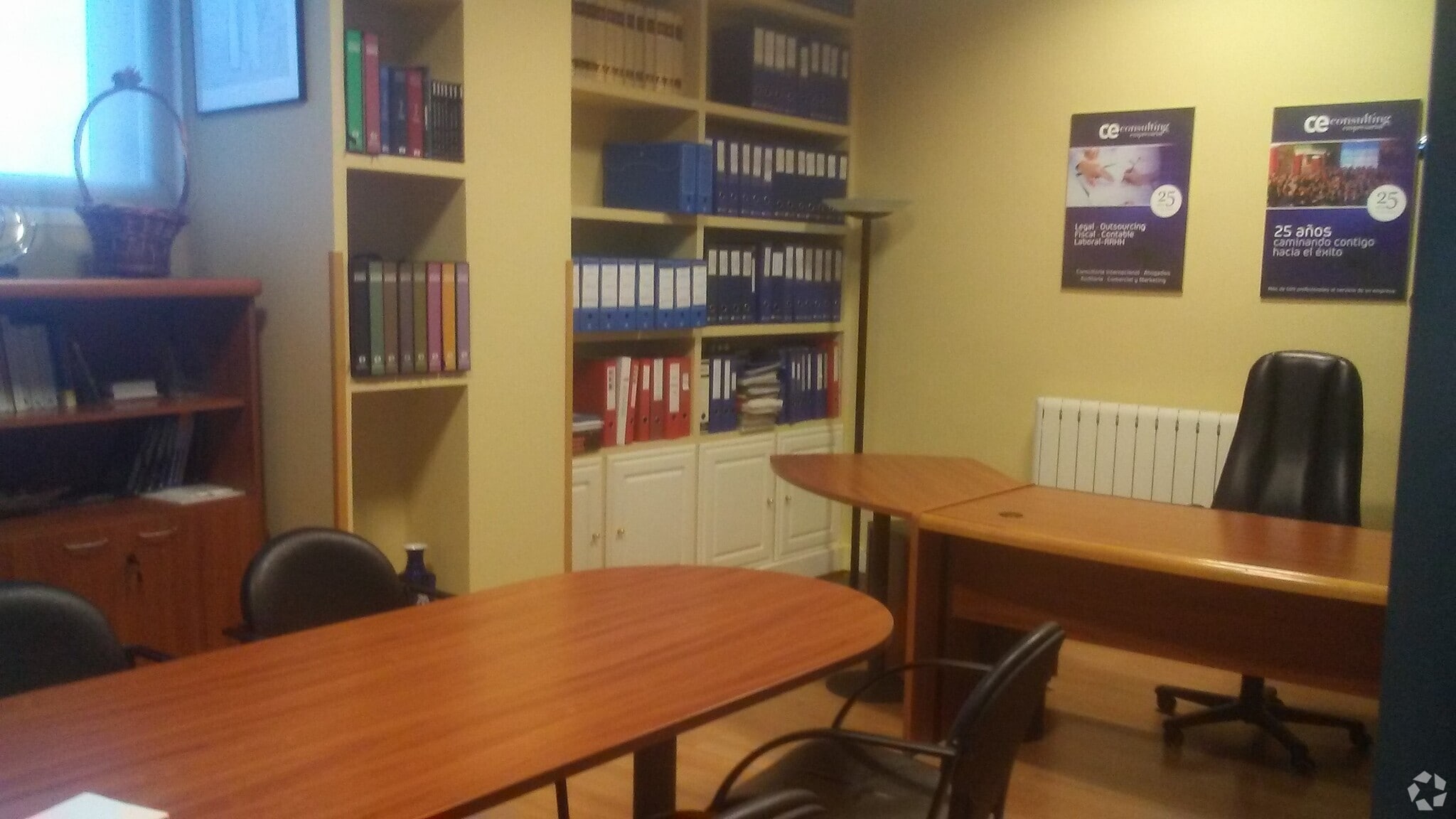 Office in Madrid, Madrid to rent Interior Photo- Image 1 of 2